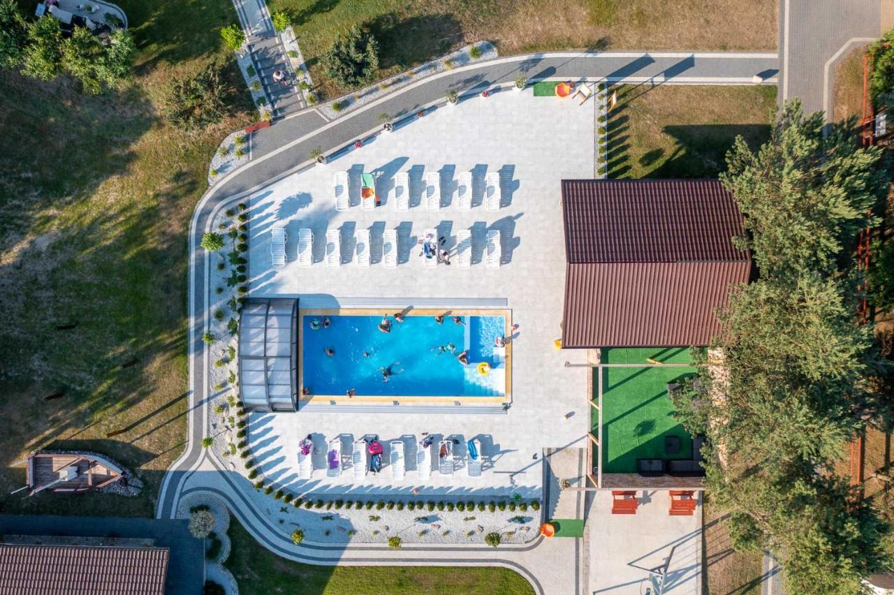 Domki Letniskowe I Pokoje Savana Nad Morzem Jarosławiec Buitenkant foto