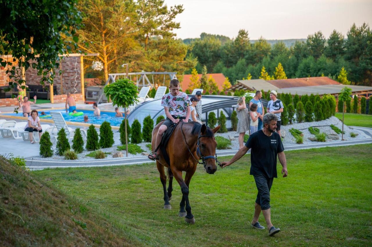 Domki Letniskowe I Pokoje Savana Nad Morzem Jarosławiec Buitenkant foto