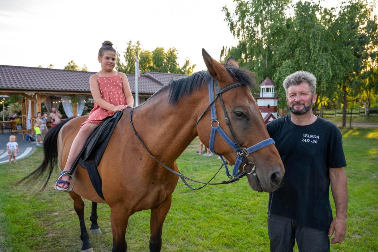 Domki Letniskowe I Pokoje Savana Nad Morzem Jarosławiec Buitenkant foto